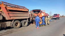 Водитель нефтевоза в Удмуртии врезался в стоящий на дороге «КАМАЗ»