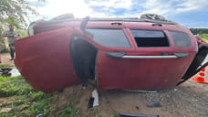 В Удмуртии нетрезвая женщина за рулем Chevrolet врезалась в забор и перевернулась