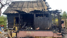 Садовый дом и гараж сгорел в Удмуртии