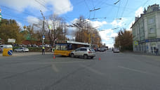 Пенсионерку госпитализировали после ДТП с автобусом в Ижевске