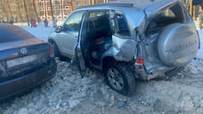 Пять человек госпитализировали после ДТП маршрутки и автомобиля в Ижевске