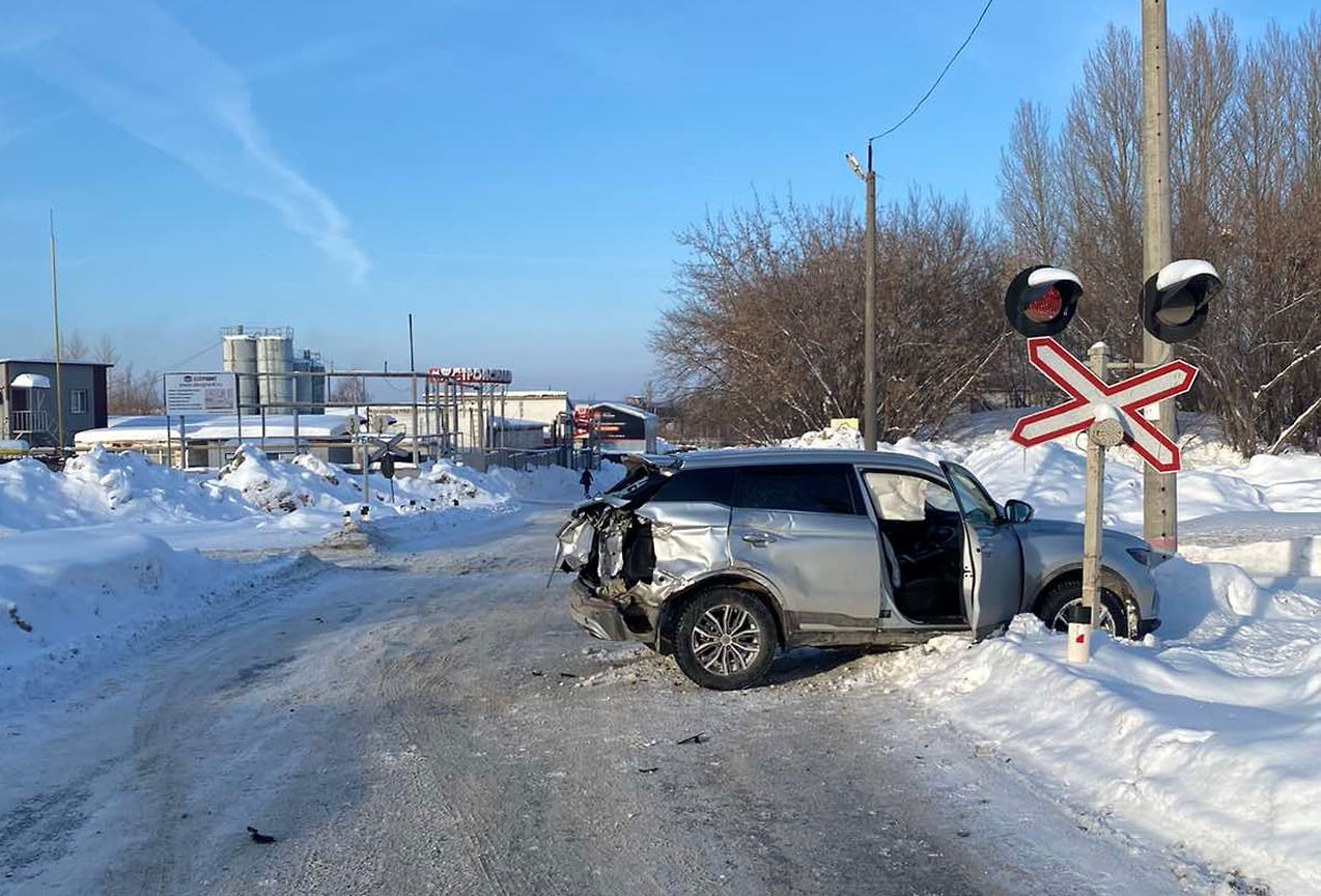 Пассажирка пострадала при столкновении авто с поездом в Ижевске –  Коммерсантъ Ижевск