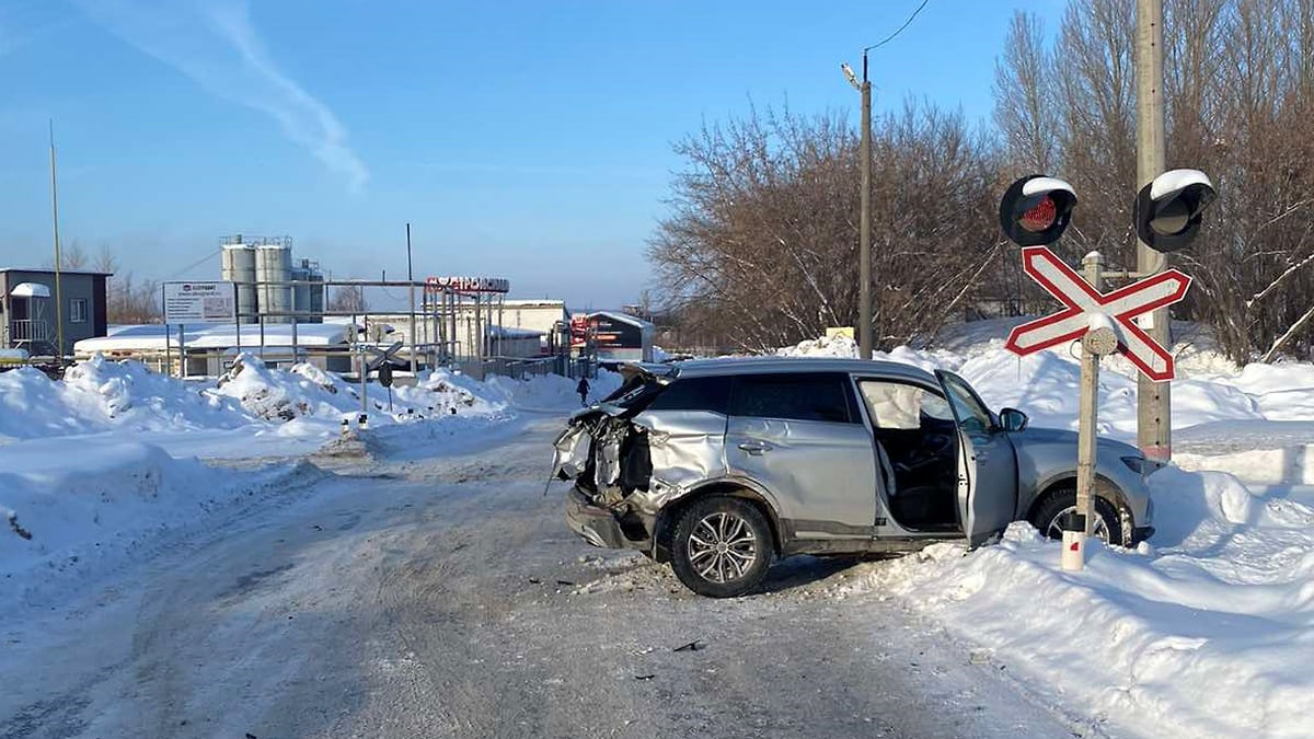 Пассажирка пострадала при столкновении авто с поездом в Ижевске –  Коммерсантъ Ижевск