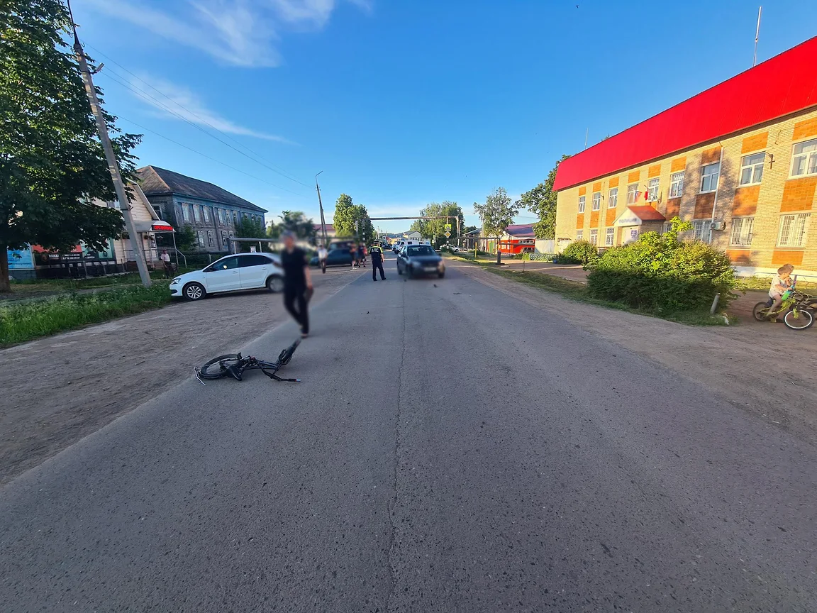 Юные велосипедист и самокатчик пострадали в двух ДТП в Удмуртии –  Коммерсантъ Ижевск