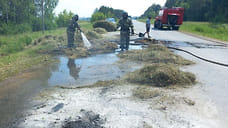 В Удмуртии на дороге Селты—Ува загорелся прицеп с сеном