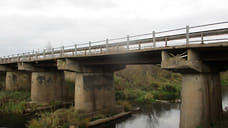 Полуразрушенный мост через реку Лоза в Удмуртии закроют на время капремонта