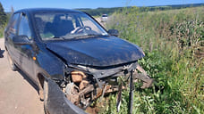 Водитель автомобиля погиб в аварии из-за съезда транспорта с дороги в Удмуртии