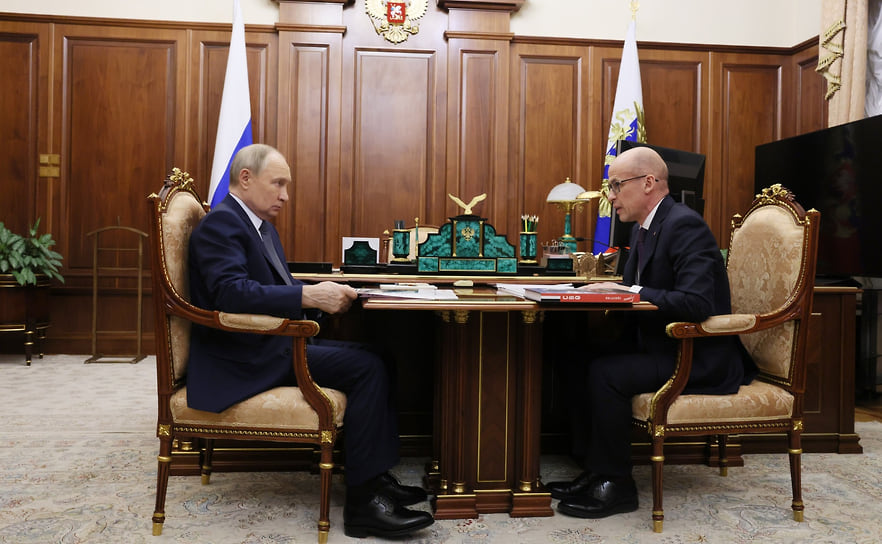 Слева направо: президент РФ Владимир Путин и глава Удмуртии Александр Бречалов