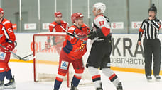 Хоккеисты «Тамбова» прервали серию из трех побед «Ижстали»