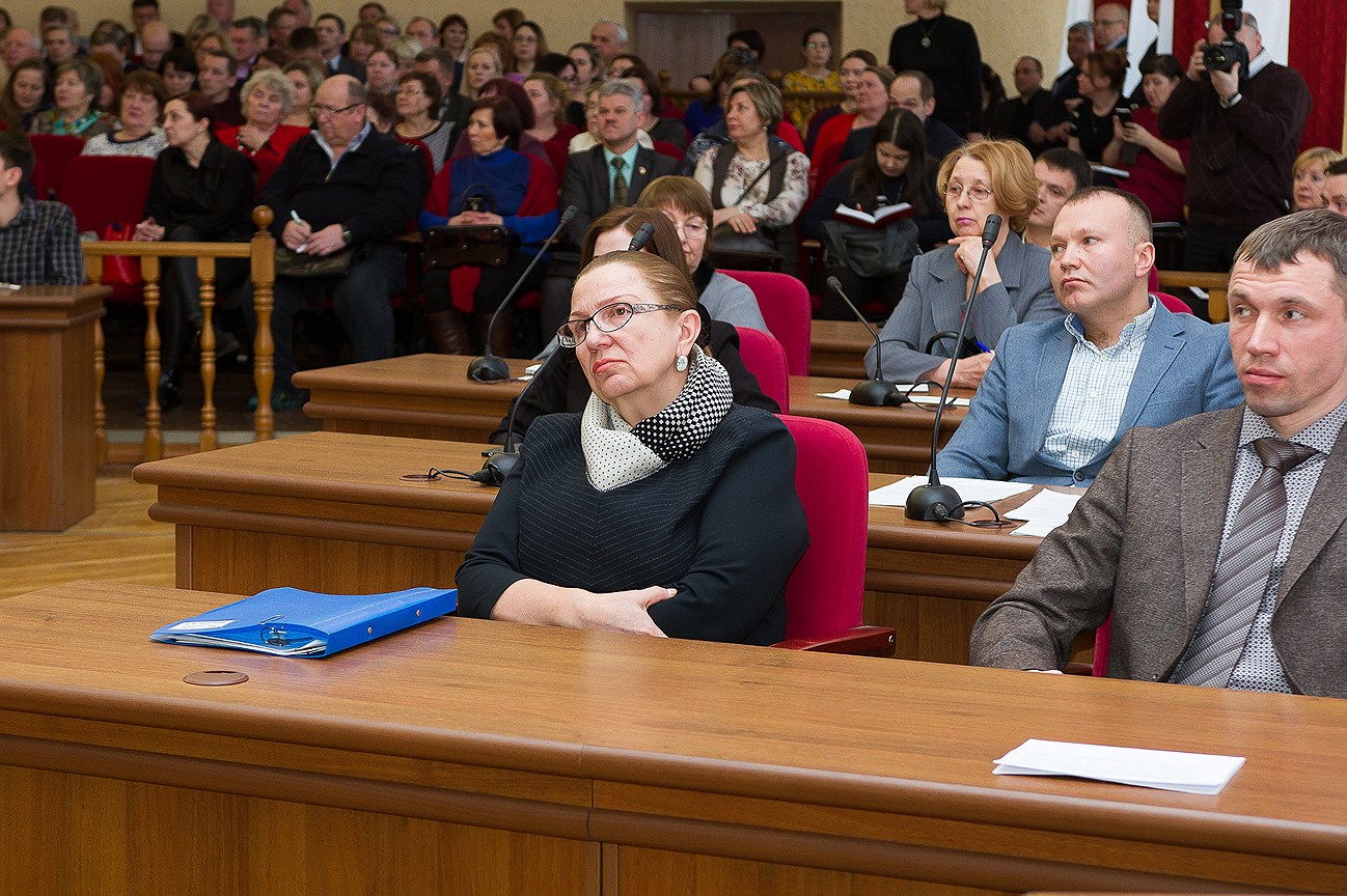 Городские власти готовы консультировать бизнес и бесплатно оказывать услуги по согласованию вывесок. 