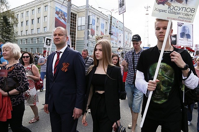 К шествию присоединился председатель гордумы Ижевска Олег Гарин. 