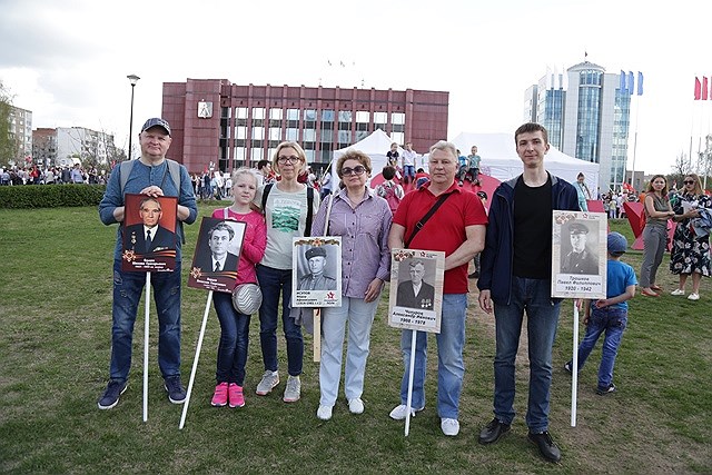 Там всех желающих ждали праздничные мероприятия, зона для фотосессии и полевая каша.