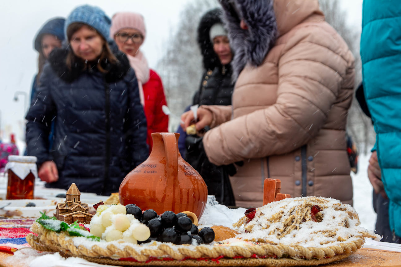 Помимо блинов гостей праздника ждали и другие угощения