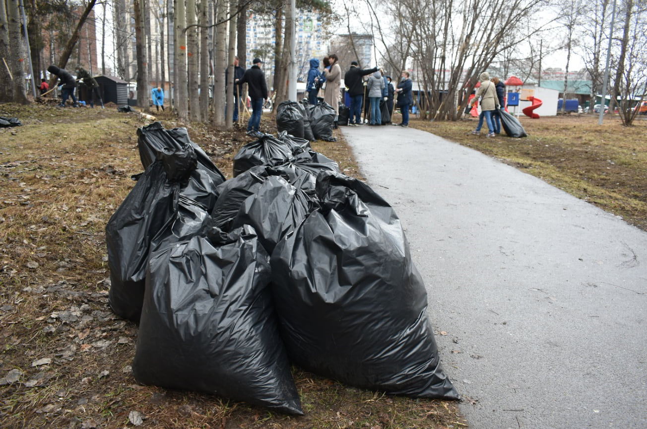 Отметим, что в 2021 году по нацпроекту «Жилье и городская среда» в Удмуртии планируют благоустроить 84 дворовых территории и 100 общественных пространств. 