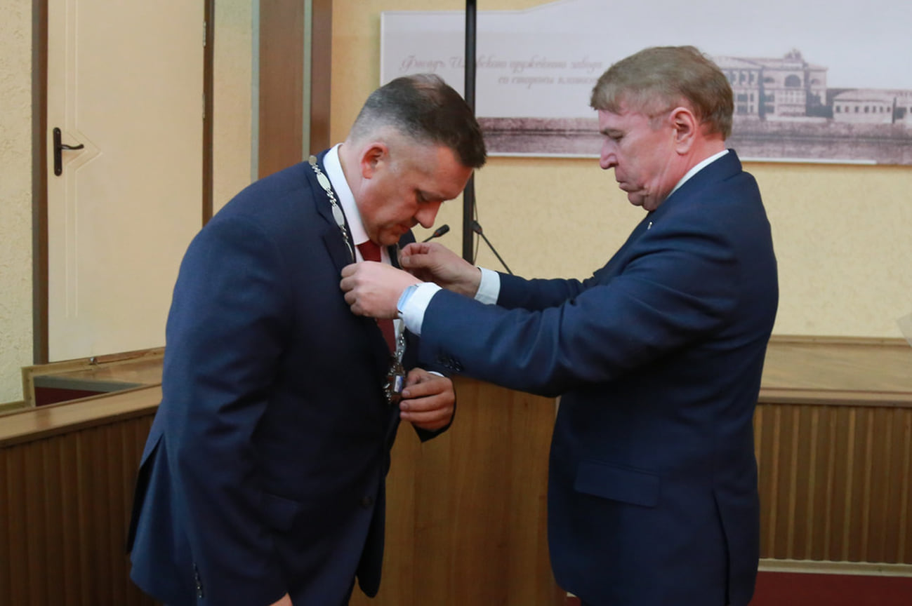За Дмитрия Чистякова проголосовал 31 депутат, кандидатуру Александра Бадицы поддержал один народный избранник