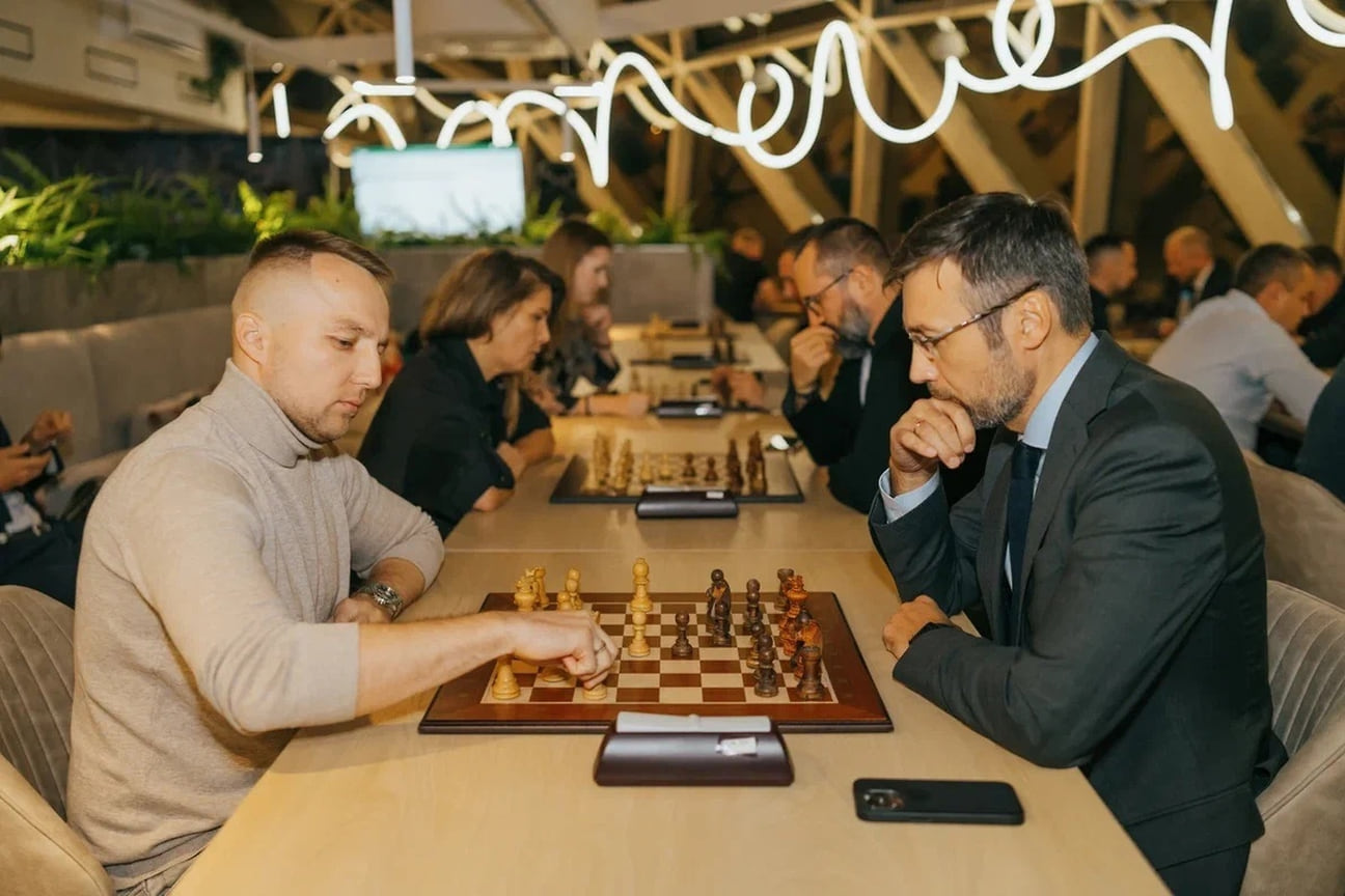 В шахматном поединке состязались представители власти и бизнеса