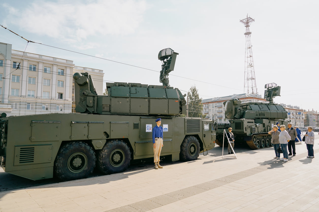 ЗРК «Тор-М2» активно применяется в зоне спецоперации, на Центральной площади Ижевска выставили несколько моделей