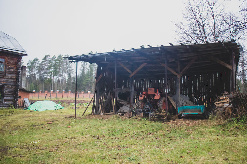 Сарай с инвентарем для уборки территории