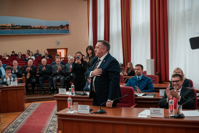 Момент, когда в зале озвучили результаты выборов