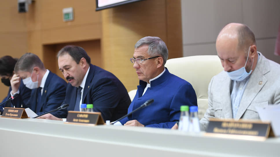 Президент Татарстана Рустам Минниханов на заседании Кабинета министров Татарсана по прогнозу бюджета на 2022 год.