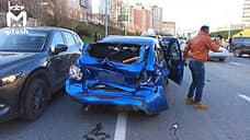 В центре Казани «КамАЗ» наехал на 15 легковых автомобилей