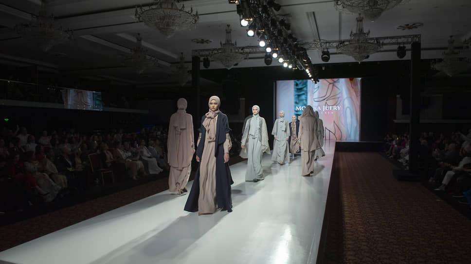 Коллекция MONIKA JUFRY (Индонезия) на показе мод Modest Fashion Day на KazanForum