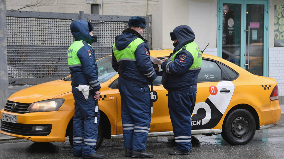 В Татарстане иностранцам планируют запретить работать таксистами и ветеринарами