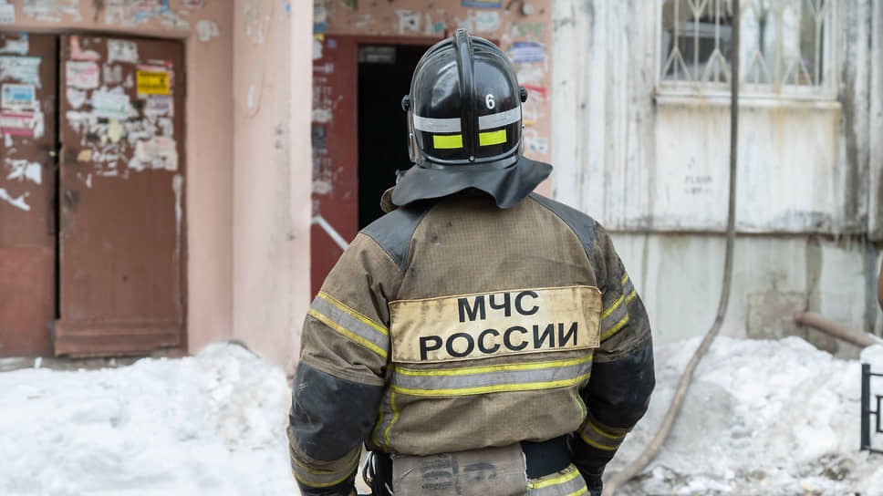 В Челнах после пожара в многоэтажном доме госпитализировали женщину