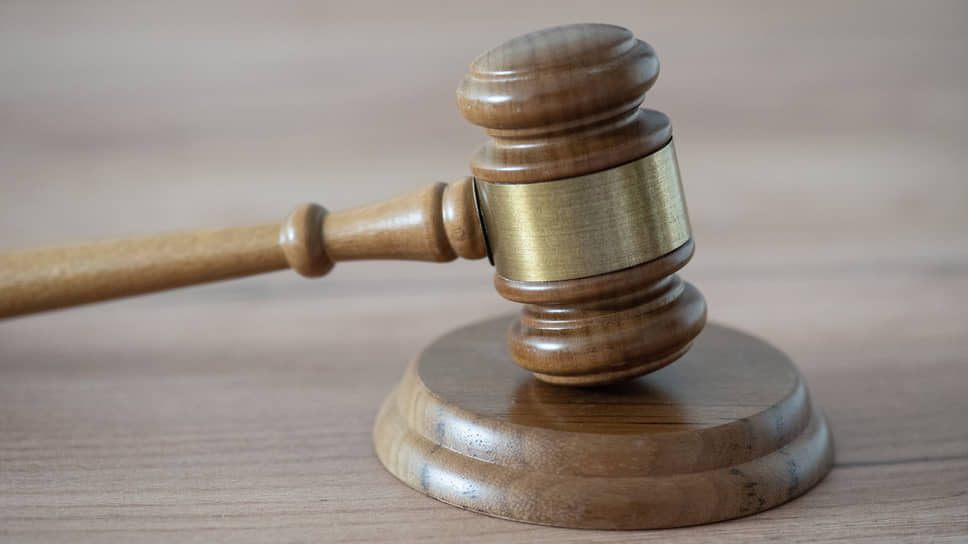 Суд назначил наказание мужчине за вандализм в аэропорту Казани