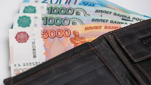 76% опрошенных казанцев против полного отказа от наличных