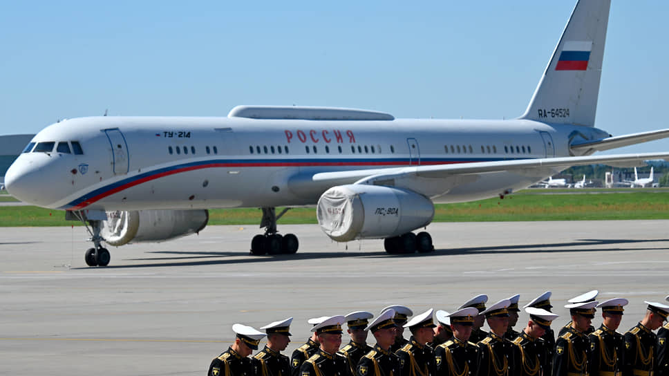 Самолет Ту-214 производства Казанского авиационного завода (филиал авиационного завода «Туполев»)
