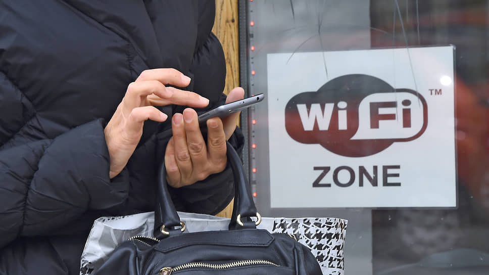 	Рустам Минниханов поручил ускорить развитие общественных Wi-Fi сетей в Татарстане