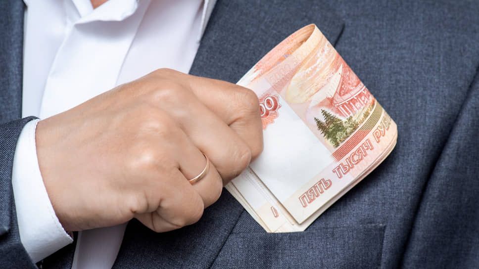 Главврача наркодиспансера в Челнах обвинили в хищении 4,3 млн рублей из бюджета