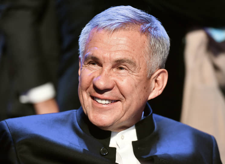 Минниханов поздравил жителей республики с Днем Конституции Татарстана