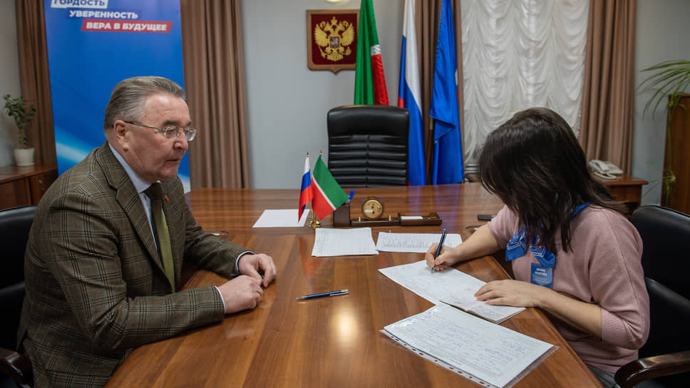 Подпись поставил и Альберт Хабибуллин, председатель комитета Госсовета Татарстана по государственному строительству и местному самоуправлению