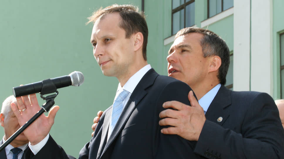 Сергей Юшко (в центре) и раис Татарстана Рустам Минниханов (справа) на открытии технопарка «Идея» в Казани в 2006 году