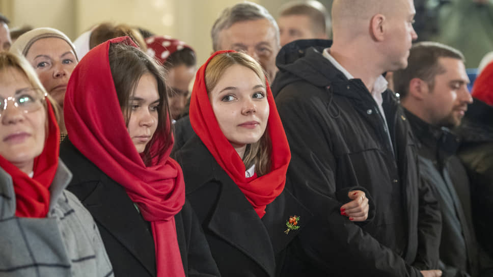 Пасхальное богослужение в Соборе Казанской иконы Божией Матери