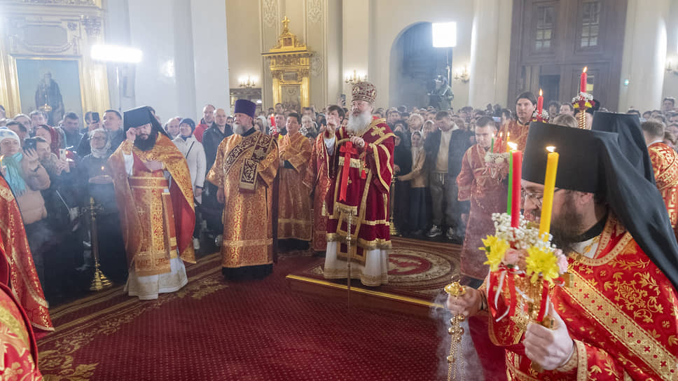 Пасхальное богослужение в Соборе Казанской иконы Божией Матери