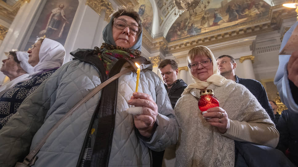 Пасхальное богослужение в Соборе Казанской иконы Божией Матери