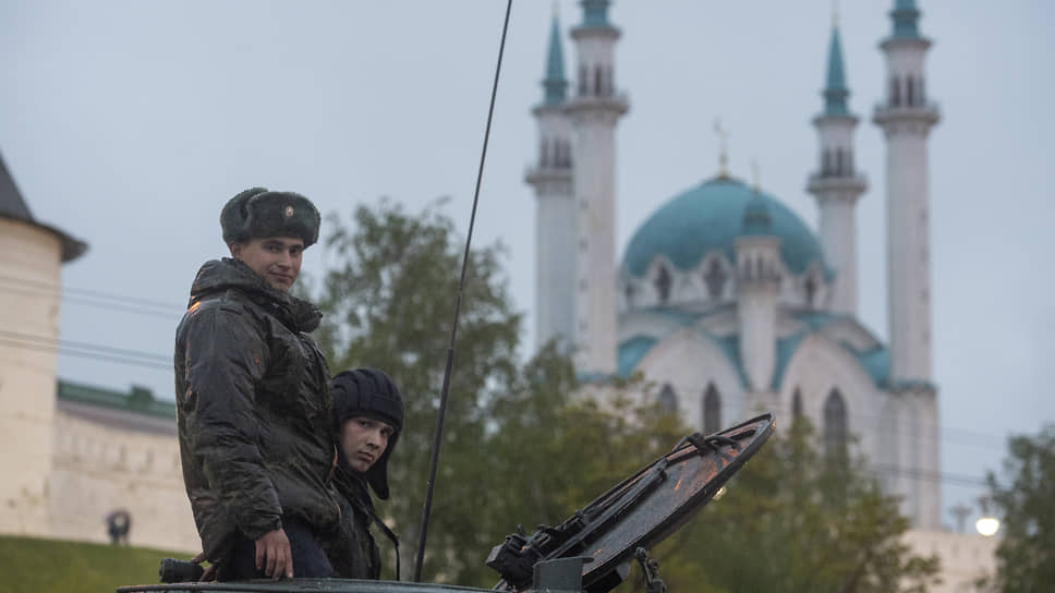 Генеральная репетиция парада Победы в Казани