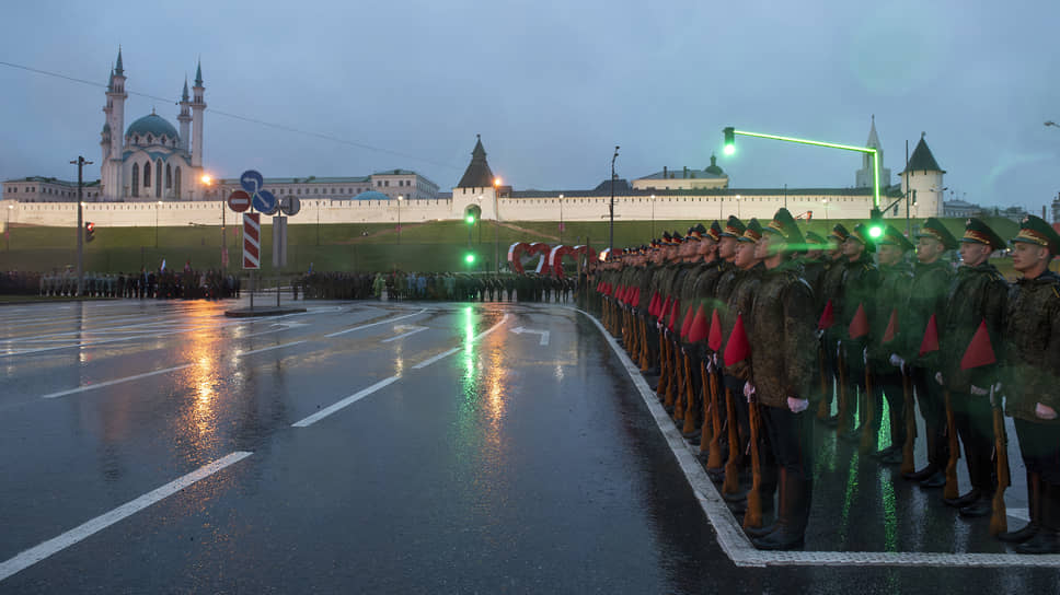 Генеральная репетиция парада Победы в Казани