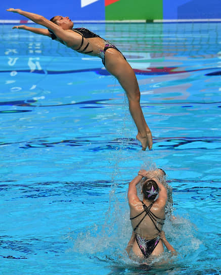 Спортивные игры стран БРИКС. Синхронное плавание. Российские спортсменки во время выступления.