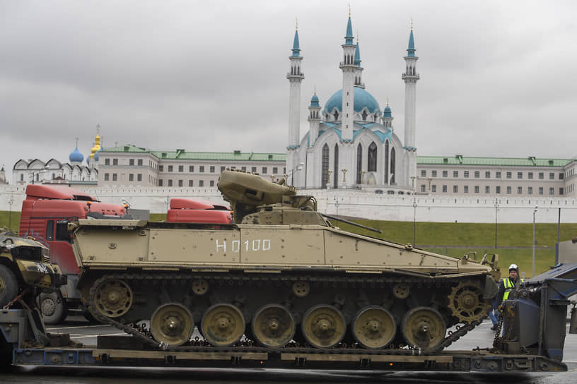 В Казани рядом с Центральным стадионом проведут выставку трофейной техники НАТО