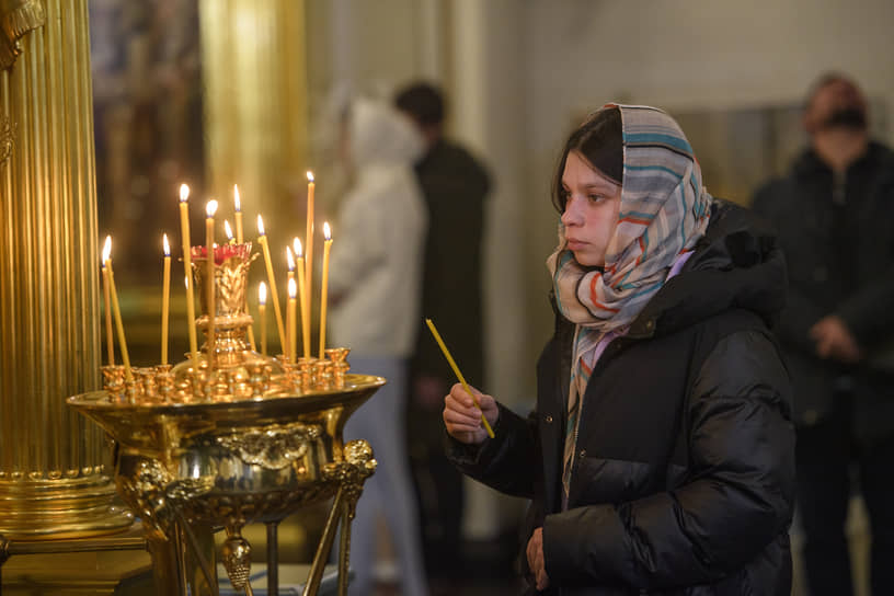 Литургия в честь праздника Рождества Христова  в соборе Казанской иконы Божией Матери