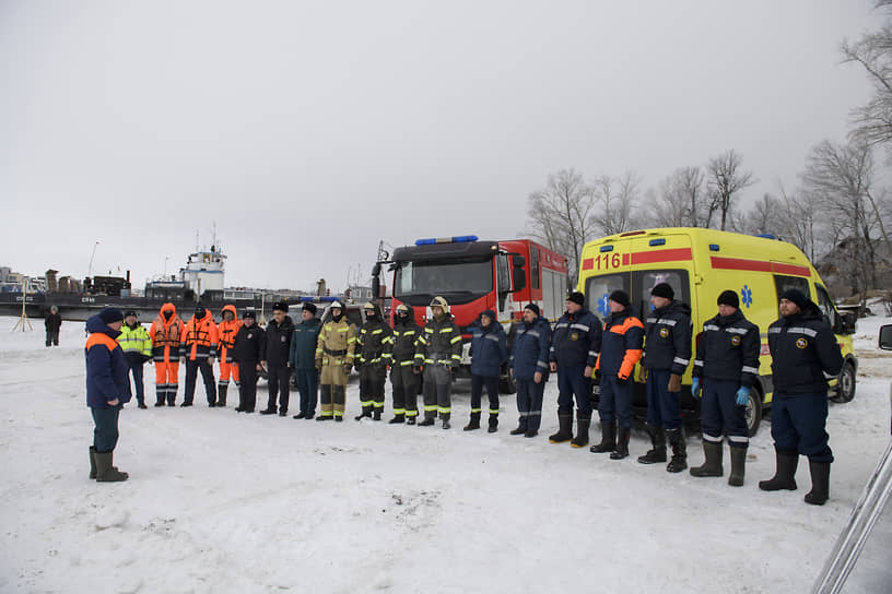 Учения по оказанию помощи при ДТП с провалом автотехники под лёд 