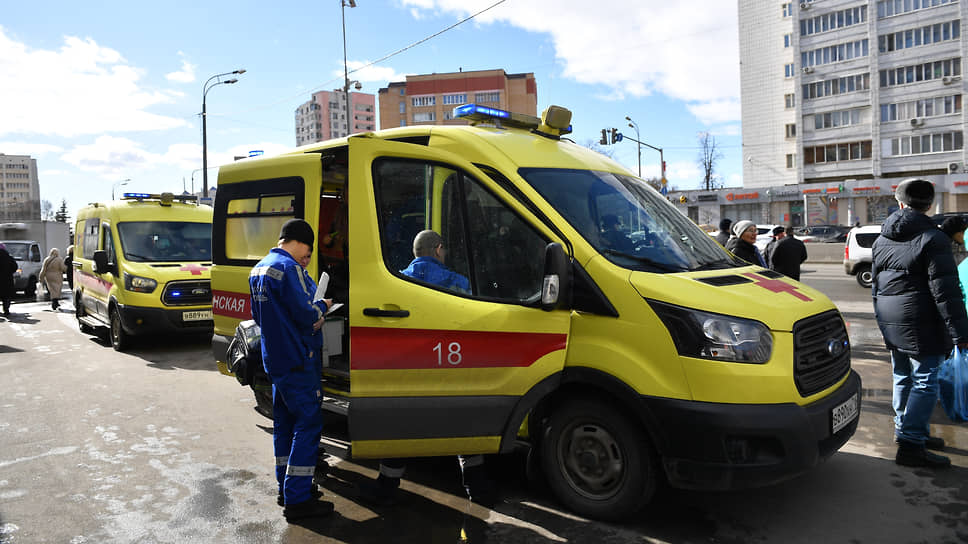 В Казани водитель каршеринга въехал в остановку с людьми: 11 человек пострадали