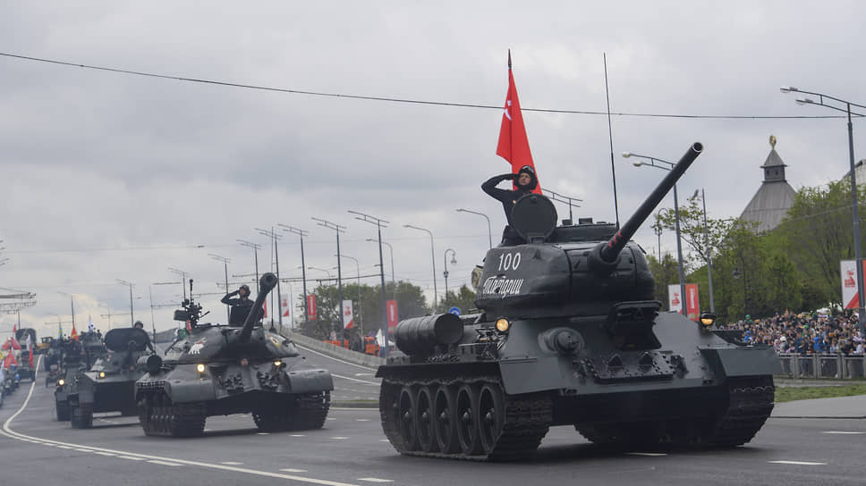 Военный парад на площади Тысячелетия Казани, посвященный 80-ой годовщине Победы в Великой Отечественной войне