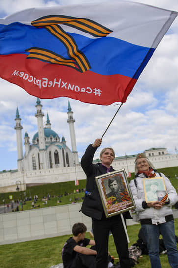 Бессмертный полк в Казани 9 мая 2025 года