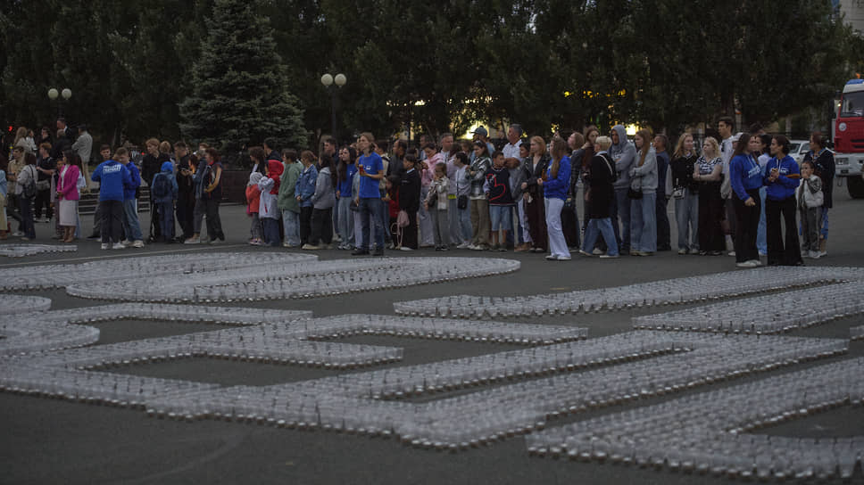 В Парке Победы в память о героях войны зажгли 40 тысяч свечей