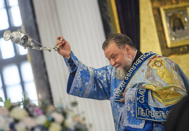 Божественная литургия после Крестного хода